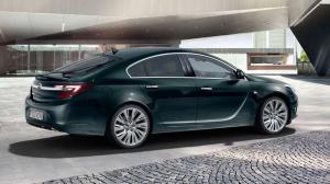 Фейслифтинг вернул Opel Insignia в лидеры сегмента