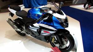 Новый мотоцикл Suzuki GSR1000 2014 будет представлен предстоящей осень