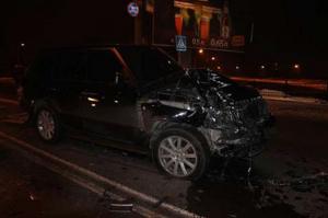 >В Алматы водитель Range Rover спровоцировал ДТП с участием четырех машин