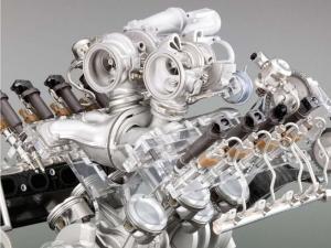 BMW производит и тестирует двигатели V6