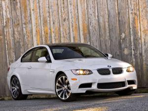 Дрифт на BMW M3 E92 Coupe в центре Варшавы