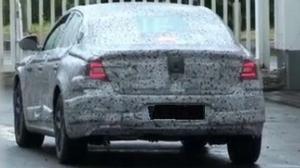 Шпионские снимки Renault Laguna 2016 года 