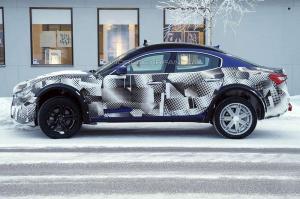 Шпионские снимки Maserati Levante 2016 года 