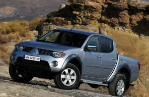В сеть попали первые фото нового Mitsubishi L200