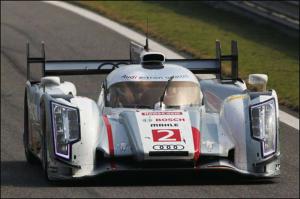 Porsche и Toyota показали одинаковое время в квалификации этапа WEC в Шанхае