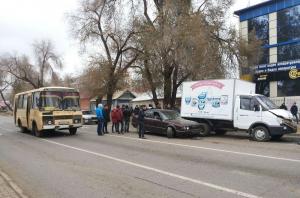 ДТП в Уральске: столкнулись сразу семь автомобилей