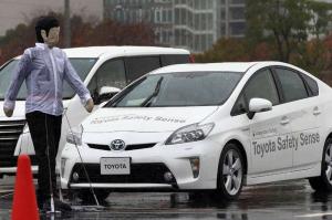 Toyota выпустит «общающиеся» между собой автомобили в 2015 году