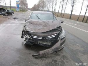 Под Молодечно столкнулись Renault и Hyundai 
