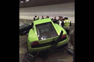 В Китае в результате ДТП разбилось Lamborghini и сильно пострадал Ferrari 