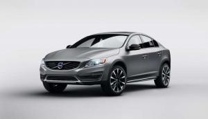 Начался прием заявок на «вседорожные» версии Volvo S60 и V60 Cross Country