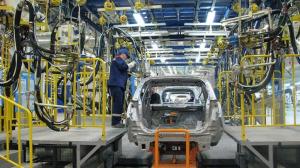 Показатели петербургского автопрома продолжают падать