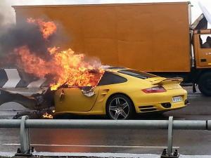 Porsche 911 Turbo разбили на 250 км/ч 