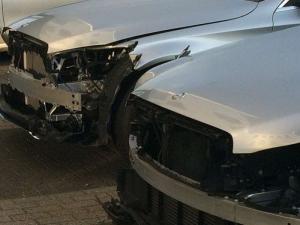 Грустное зрелище: новые Mercedes-Benz с вырванной оптикой в Голландии 