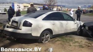 В Волковыске бесправник на BMW протаранил 3 автомобиля 
