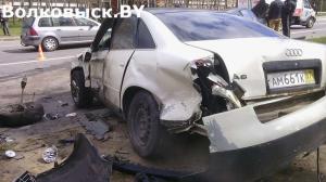 В Волковыске бесправник на BMW протаранил 3 автомобиля 