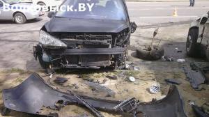 В Волковыске бесправник на BMW протаранил 3 автомобиля 