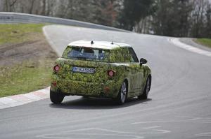 Шпионские снимки Mini Countryman 2016 года 