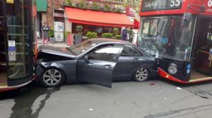 Авария в центральной части Лондона с участием двухэтажных автобусов 