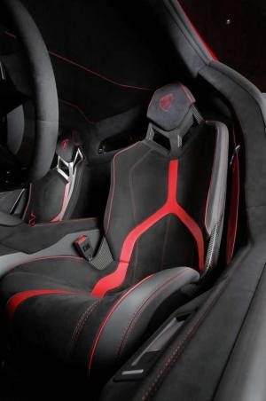 Ой! Владелец Bugatti Veyron въехал в Ferrari LaFerrari 