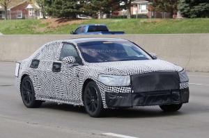 У серийного Lincoln Continental начались тесты