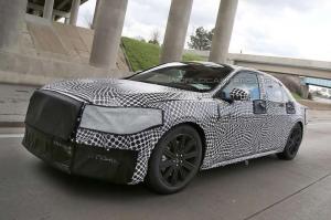 Шпионские снимки Lincoln Continental 2017 года 