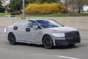 Шпионские снимки Lincoln Continental 2017 года 