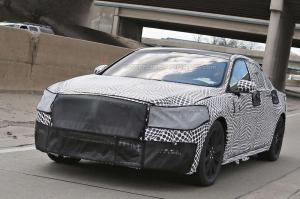 Шпионские снимки Lincoln Continental 2017 года 