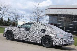 Шпионские снимки Lincoln Continental 2017 года 
