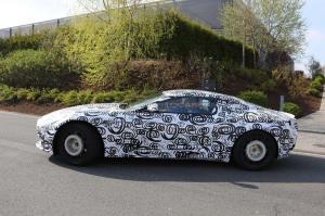 Шпионские снимки Aston Martin DB11 2017 года 