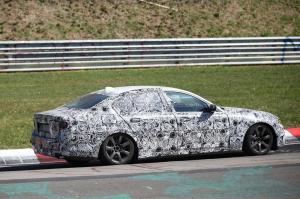 Шпионские снимки BMW 5-Series 2017 года 