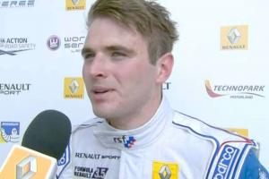 Роуланд выиграл субботнюю гонку в Альканисе