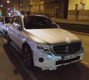 Названа дата премьеры кроссовера Mercedes GLC