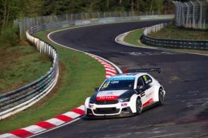 На тестах WTCC на автодроме Нюрбургринг лучшим стал Хосе Мария Лопес