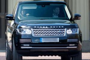 Telegraph: беременную Кейт Миддлтон заметили за рулем Range Rover