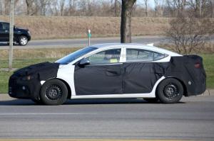 Шпионские снимки Hyundai Elantra 2016 года 