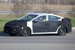 Шпионские снимки Hyundai Elantra 2016 года 