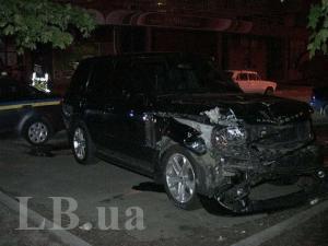 Под Киевом Range Rover протаранил ВАЗ есть жертвы 