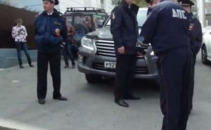Пытавшийся задавить полицейских приморский депутат дал подписку о невыезде