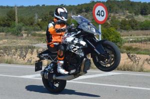 Шпионское фото мотоцикла KTM 1290 Super Duke GT
