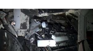 Infiniti влетел в автокран в Алматы 