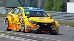 Дуэт Lada Sport Rosneft показал лучшие результаты в тренировке WTCC на Нюрбургринге