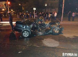 Водитель Opel Vectra чудом выжил в жутком ДТП в Актау 