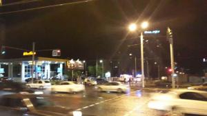 Автомобиль протаранил газовую трубу на улице в Алматы 