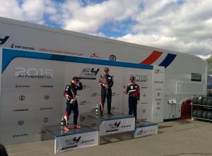Алексантери Хуовинен одержал победу в первой гонке SMP F4 Championship