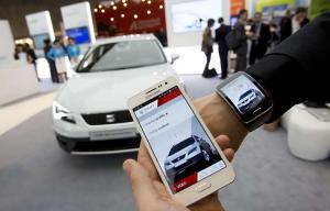 Покупателям автомобилей будут дарить смартфоны