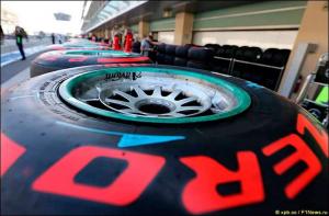 Три команды ещё не расплатились с Pirelli