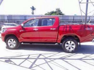 Первые снимки Toyota Hilux 2016 года 