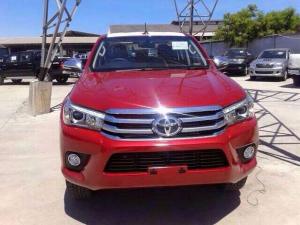 Первые снимки Toyota Hilux 2016 года 