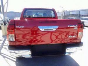 Первые снимки Toyota Hilux 2016 года 