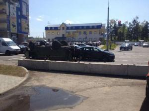 В Минске УАЗ протаранил два автомобиля после чего опрокинулся 